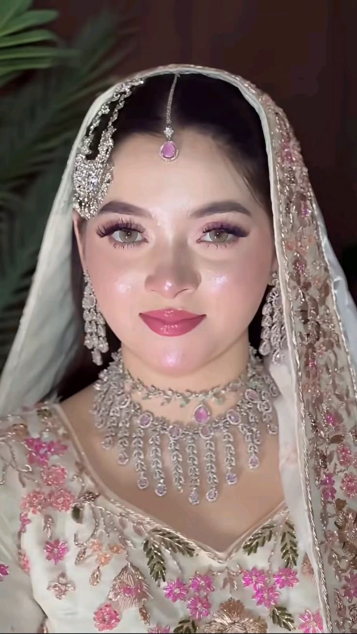 ONE TONE GRAY – Premium Bridal Eye Lenses