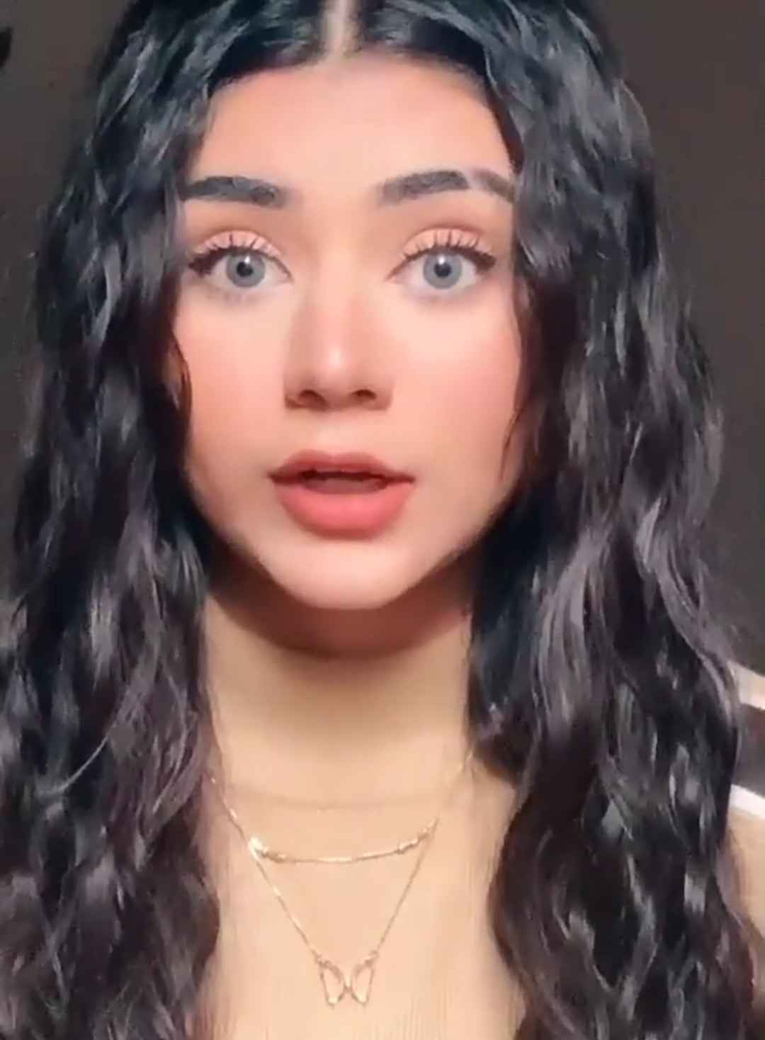 AREEKA HAQ FAVOURITE 😍 LENS SHADE : ICY GREY EYES