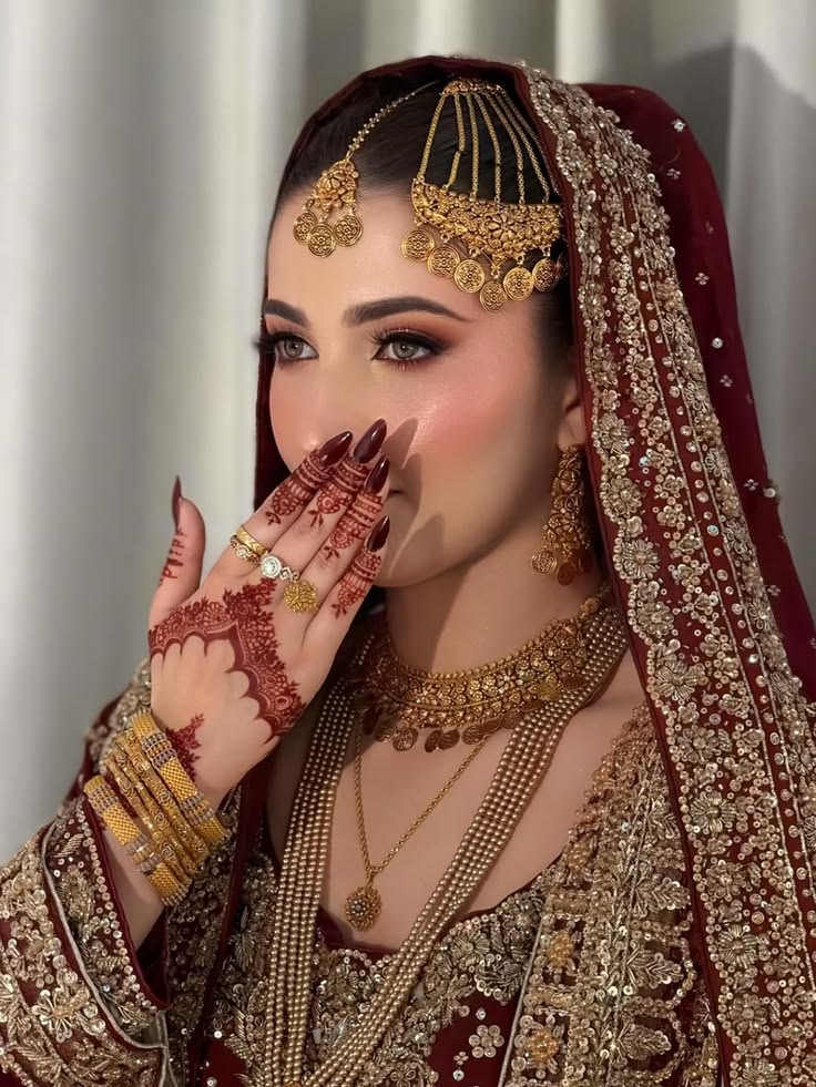 ROSKI GRAY – Premium Bridal Eye Lenses